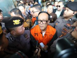 Prabowo Copot Immanuel Ebenezer dari Jabatan Wamenaker: Analisis dan Dampaknya