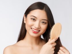 Manfaat dan Cara Menggunakan Vaseline untuk Rambut