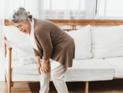 Penyebab dan Faktor Risiko Osteoporosis: Semua yang Perlu Anda Ketahui