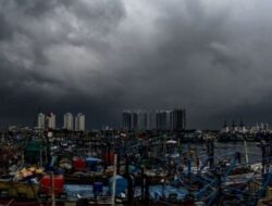 Potensi Cuaca Ekstrem di Jateng dan Jatim: BMKG Gelar Operasi Modifikasi Cuaca